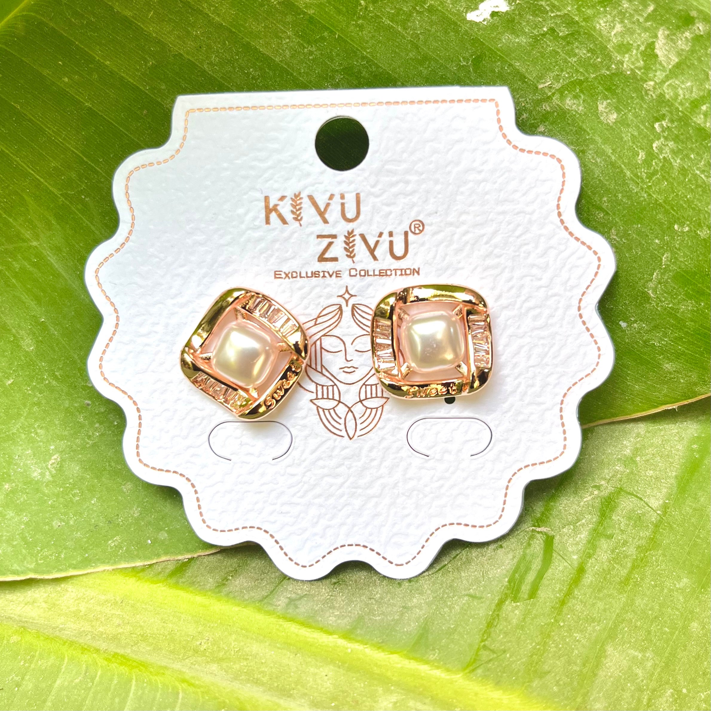 Hermoine pearl Studs